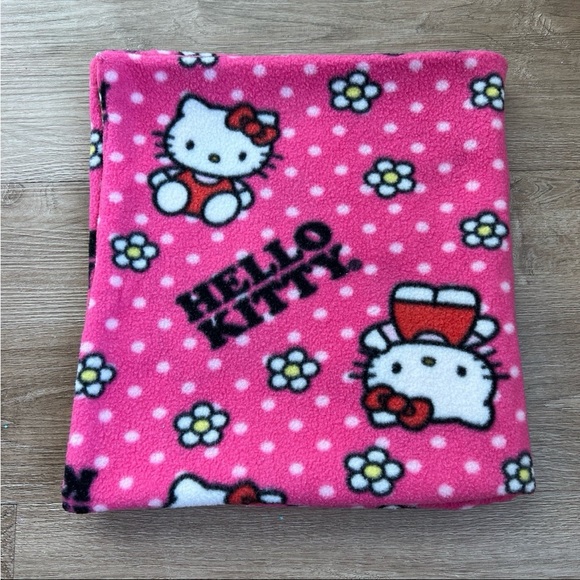 Hello Kitty Pink Baby Blanket - Picture 8 of 9